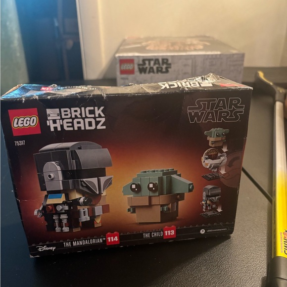 maxresdefault.jpg  brick heads of the Mandalorian